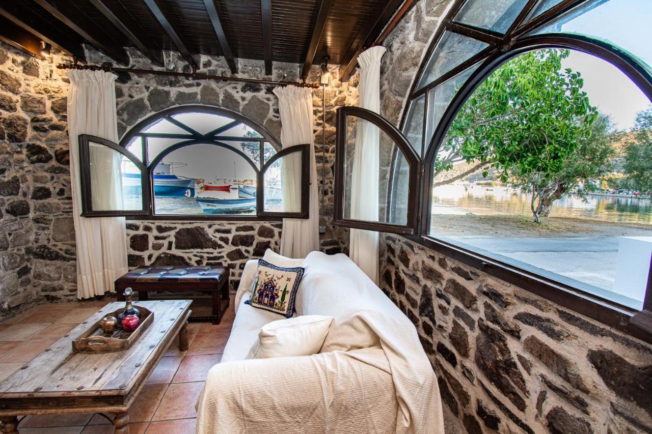 Plousiadi΄S Stone House Appartement Skála Buitenkant foto