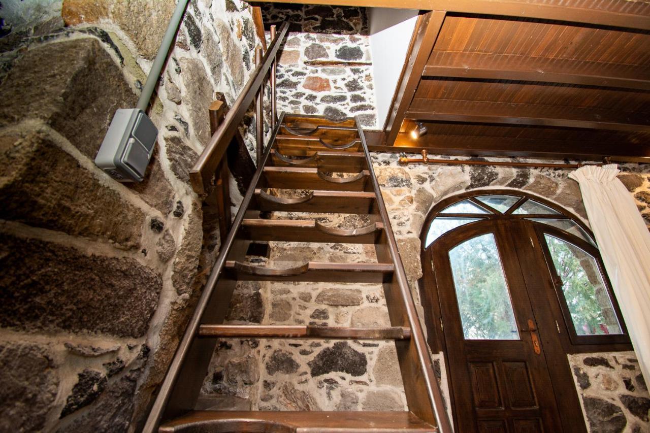 Plousiadi΄S Stone House Appartement Skála Buitenkant foto