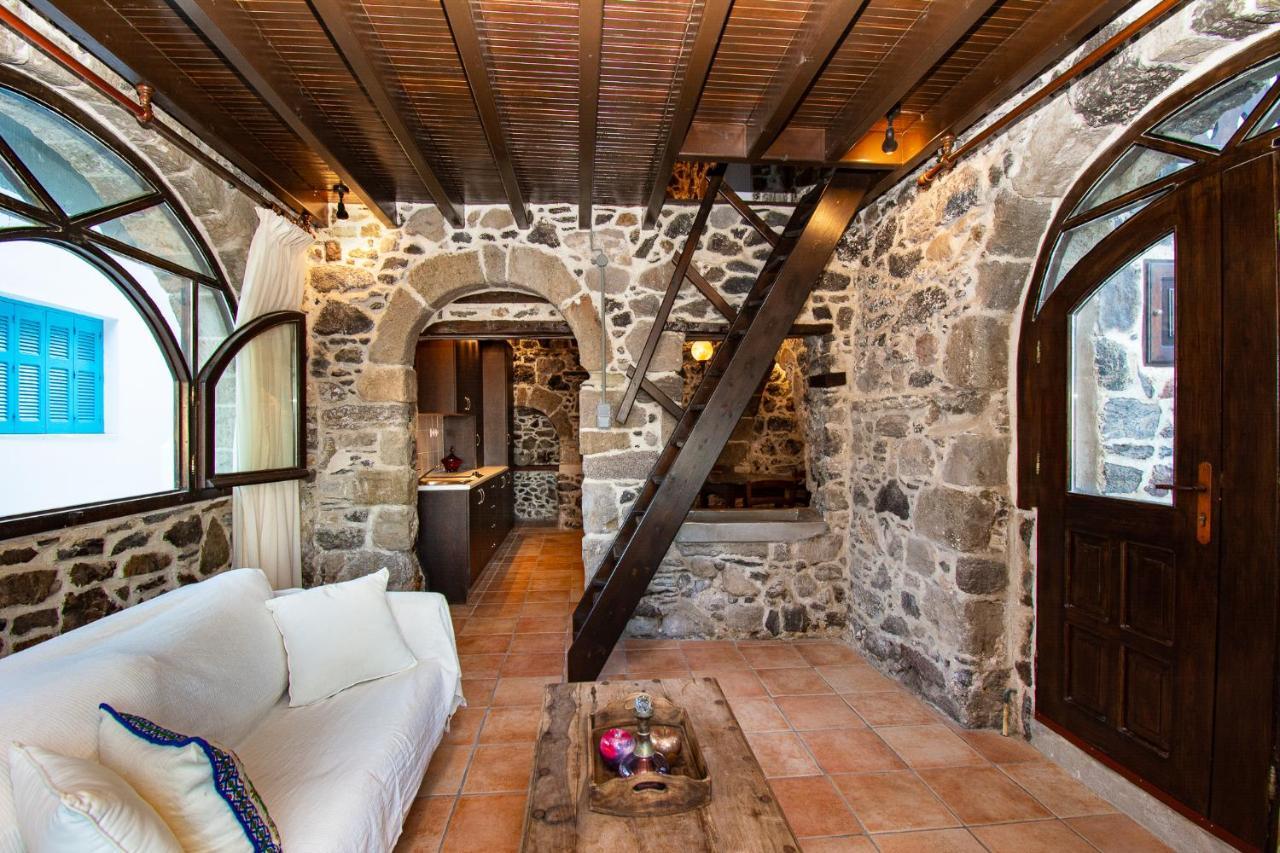 Plousiadi΄S Stone House Appartement Skála Buitenkant foto
