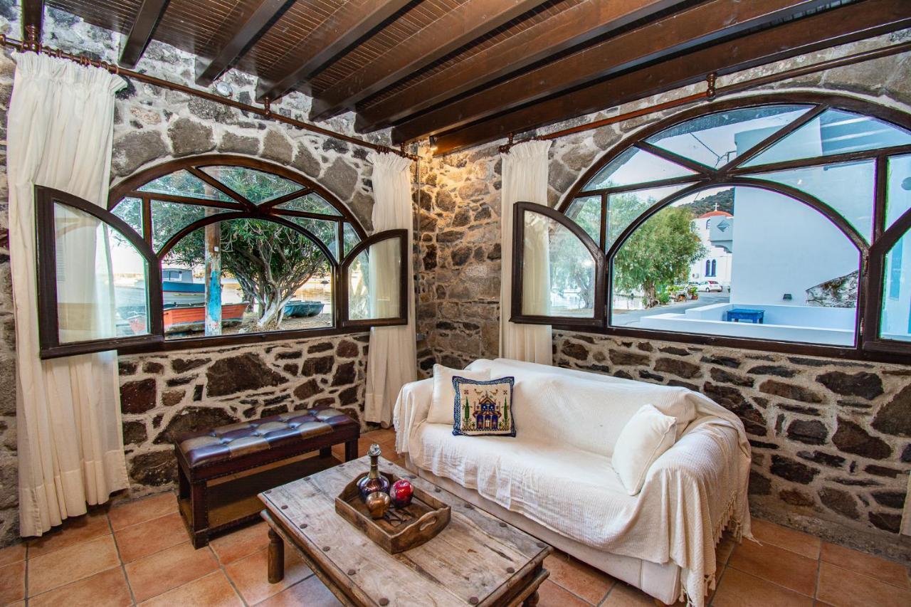 Plousiadi΄S Stone House Appartement Skála Buitenkant foto