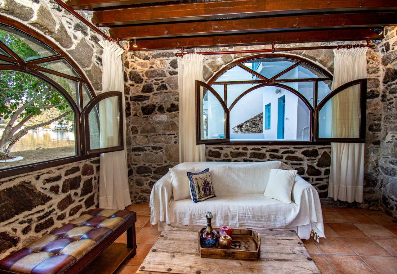 Plousiadi΄S Stone House Appartement Skála Buitenkant foto