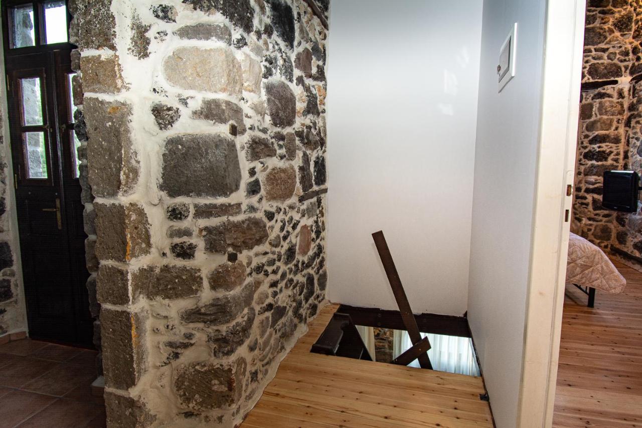 Plousiadi΄S Stone House Appartement Skála Buitenkant foto