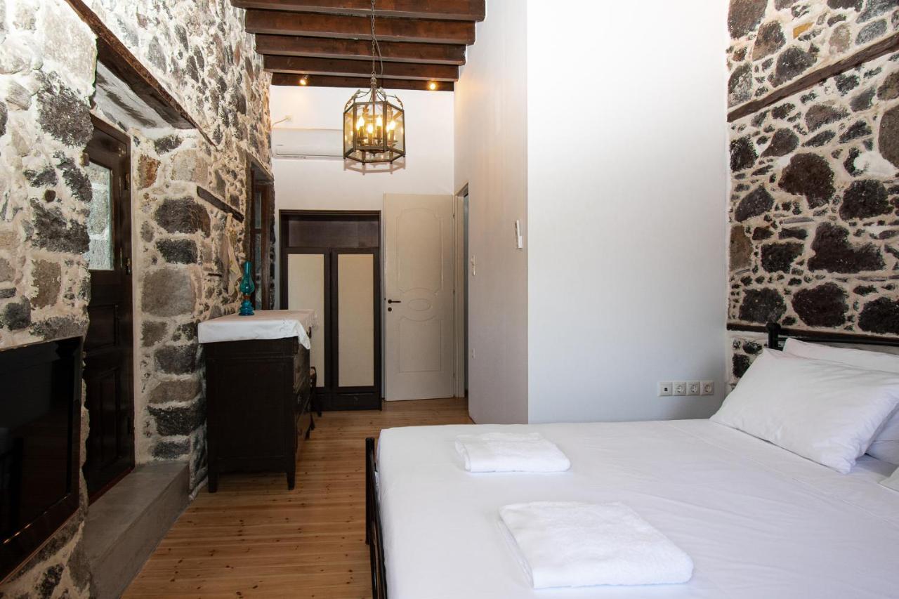 Plousiadi΄S Stone House Appartement Skála Buitenkant foto
