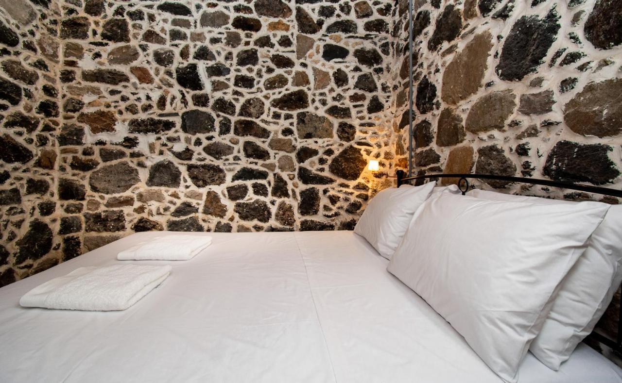 Plousiadi΄S Stone House Appartement Skála Buitenkant foto