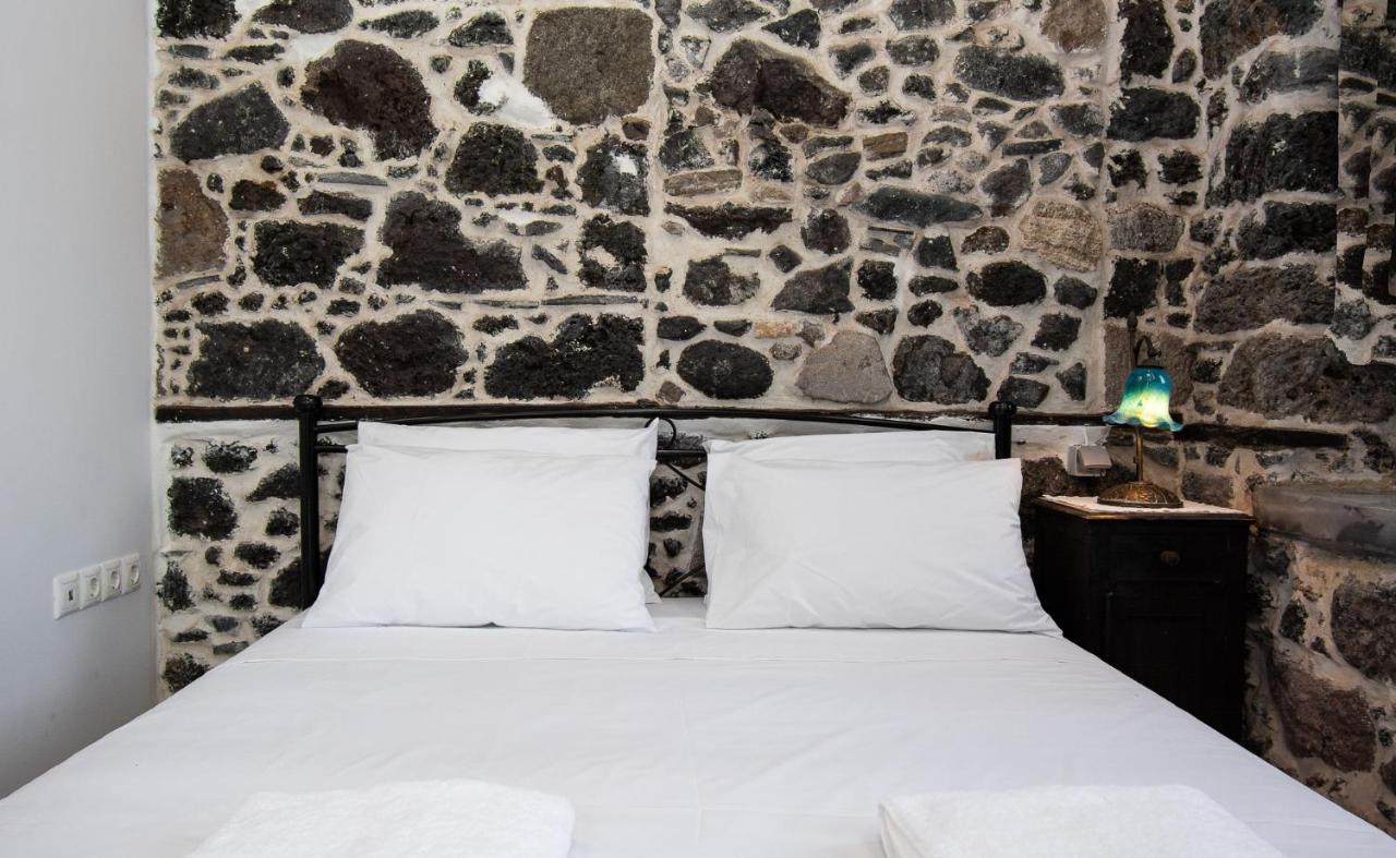 Plousiadi΄S Stone House Appartement Skála Buitenkant foto