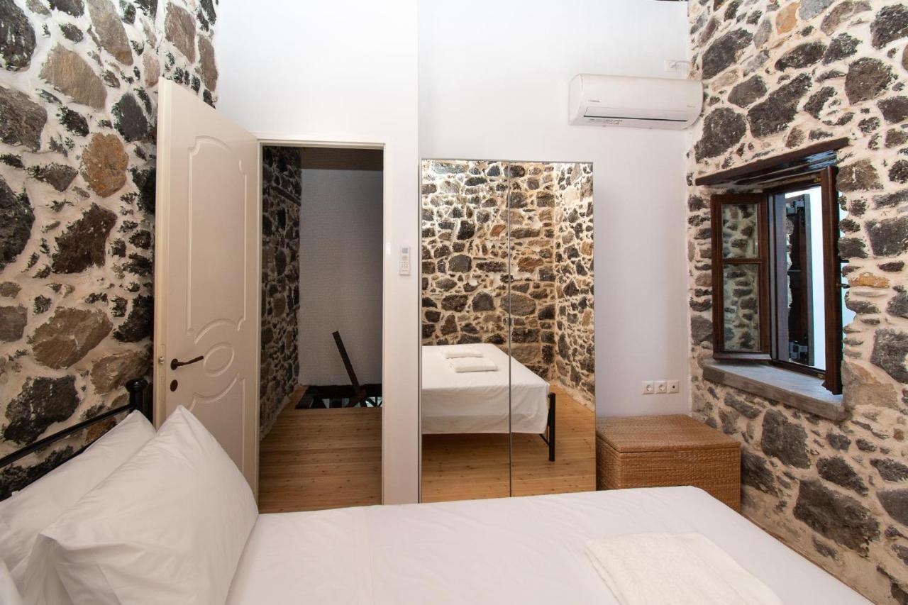 Plousiadi΄S Stone House Appartement Skála Buitenkant foto