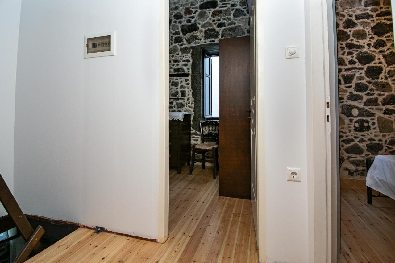 Plousiadi΄S Stone House Appartement Skála Buitenkant foto